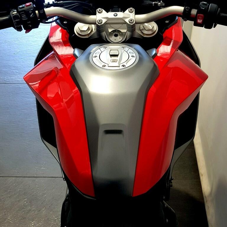 F 900 XR