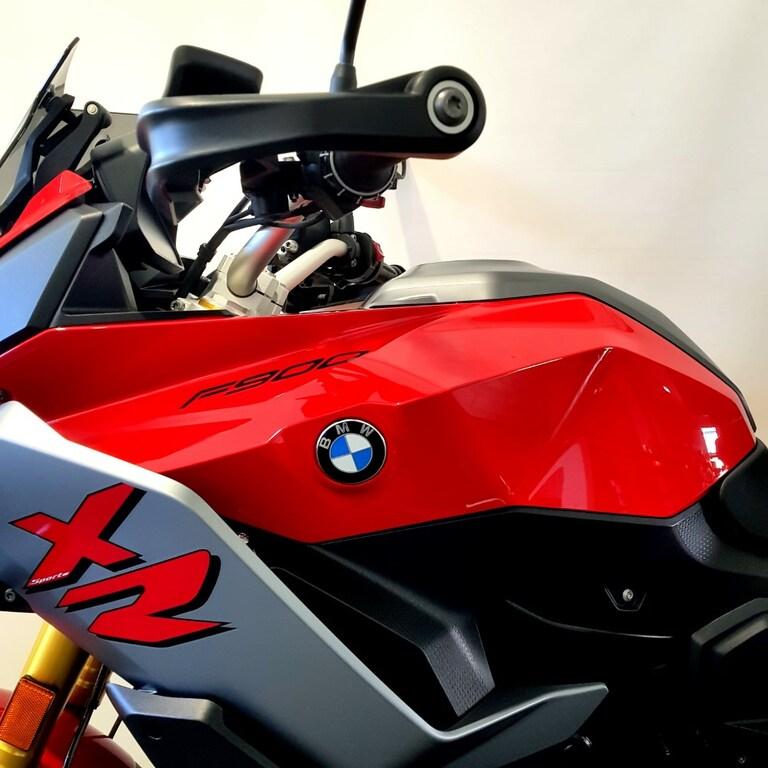 F 900 XR