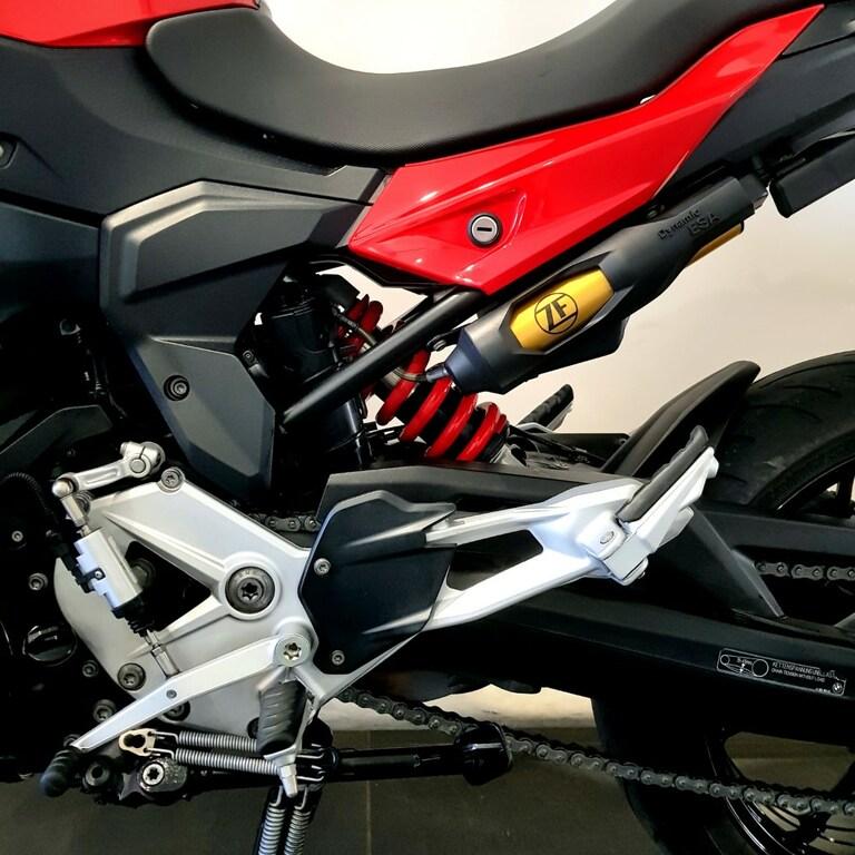 F 900 XR