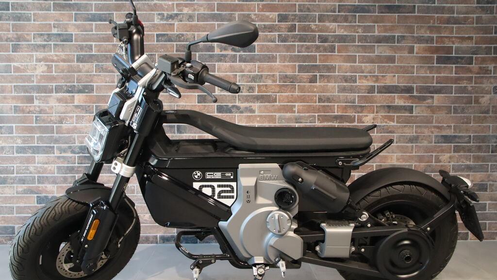 CE 02