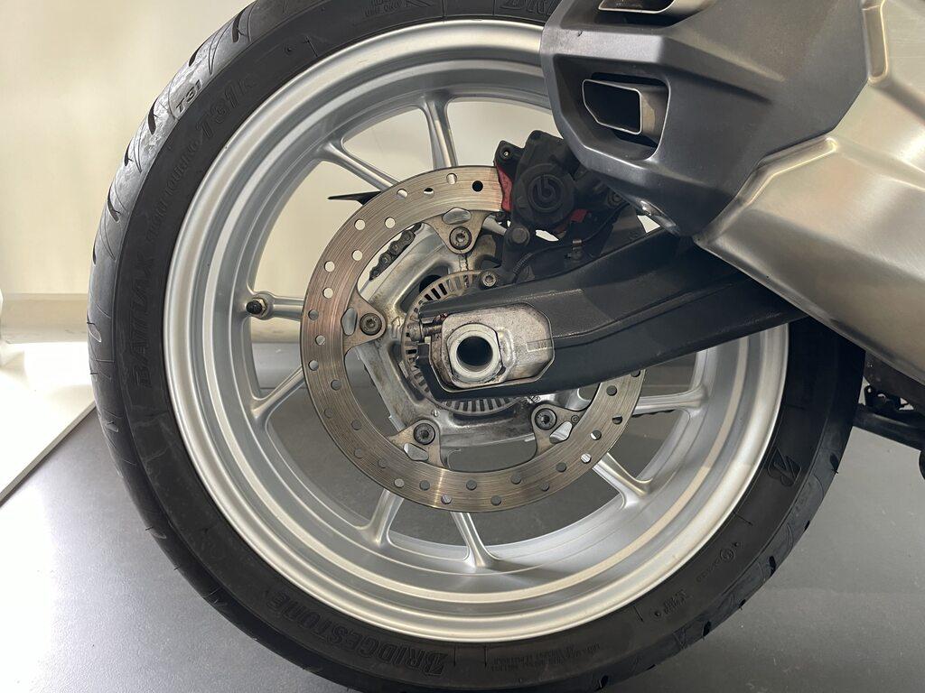 F 900 R