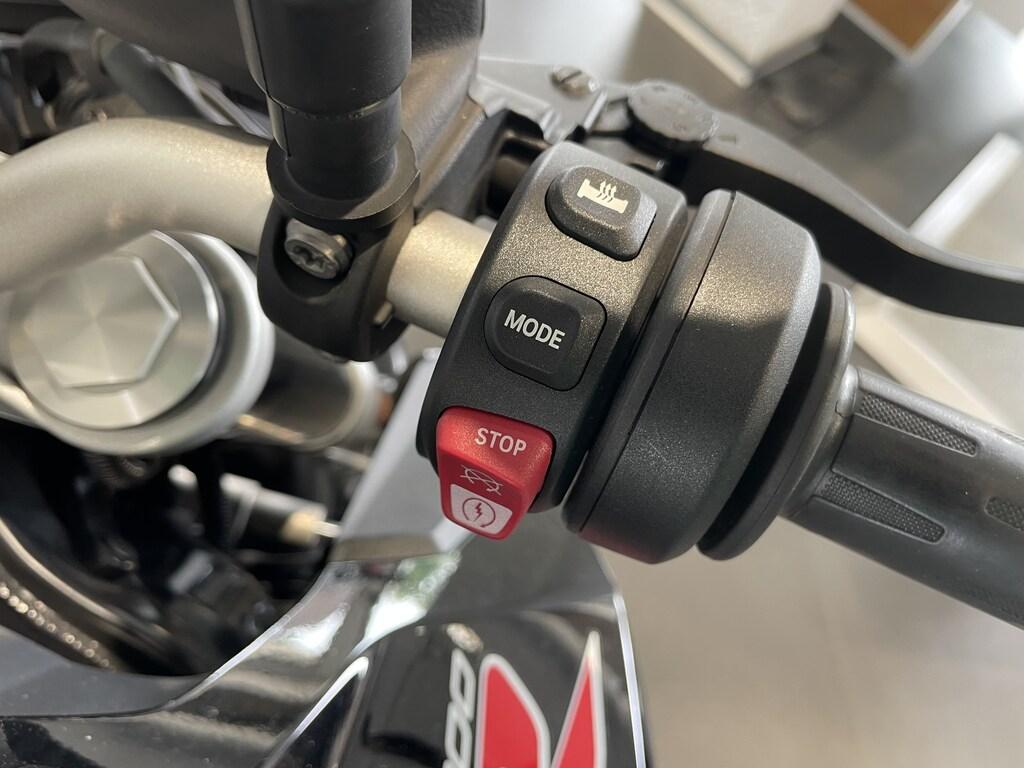 F 900 R