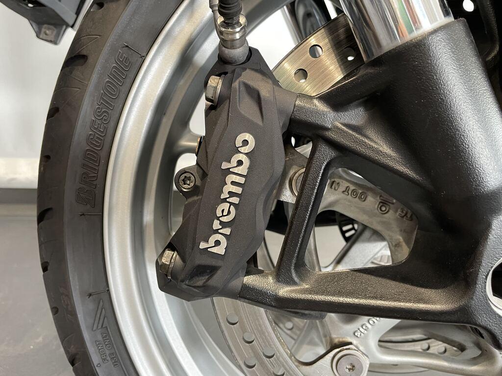 F 900 R