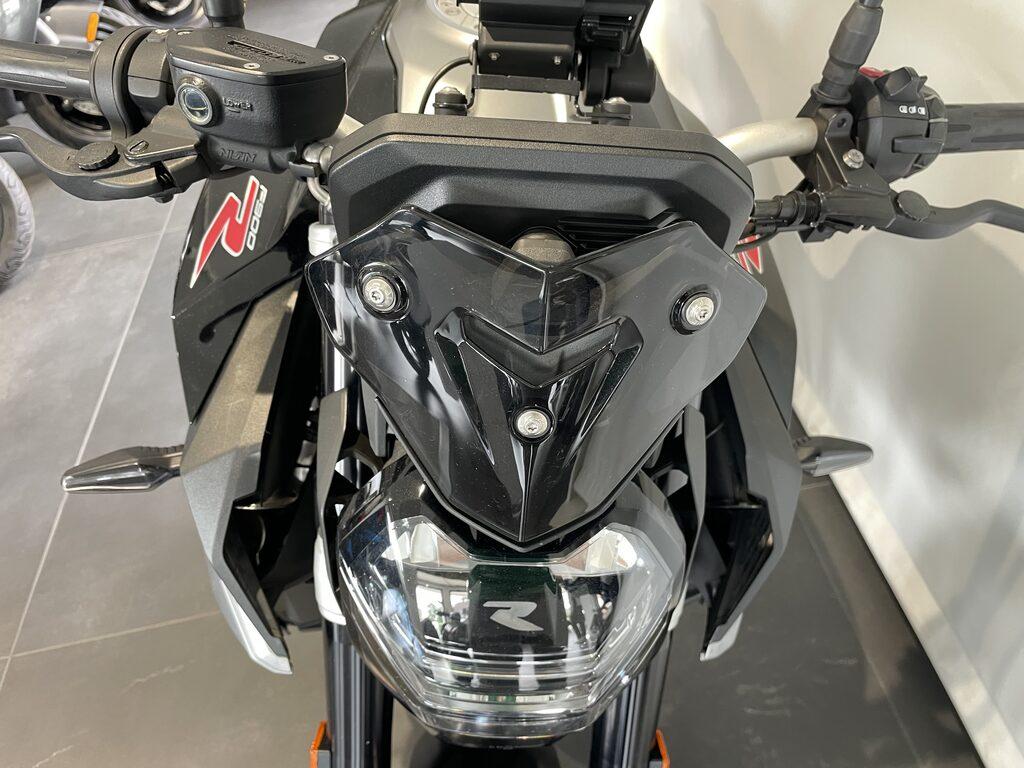 F 900 R