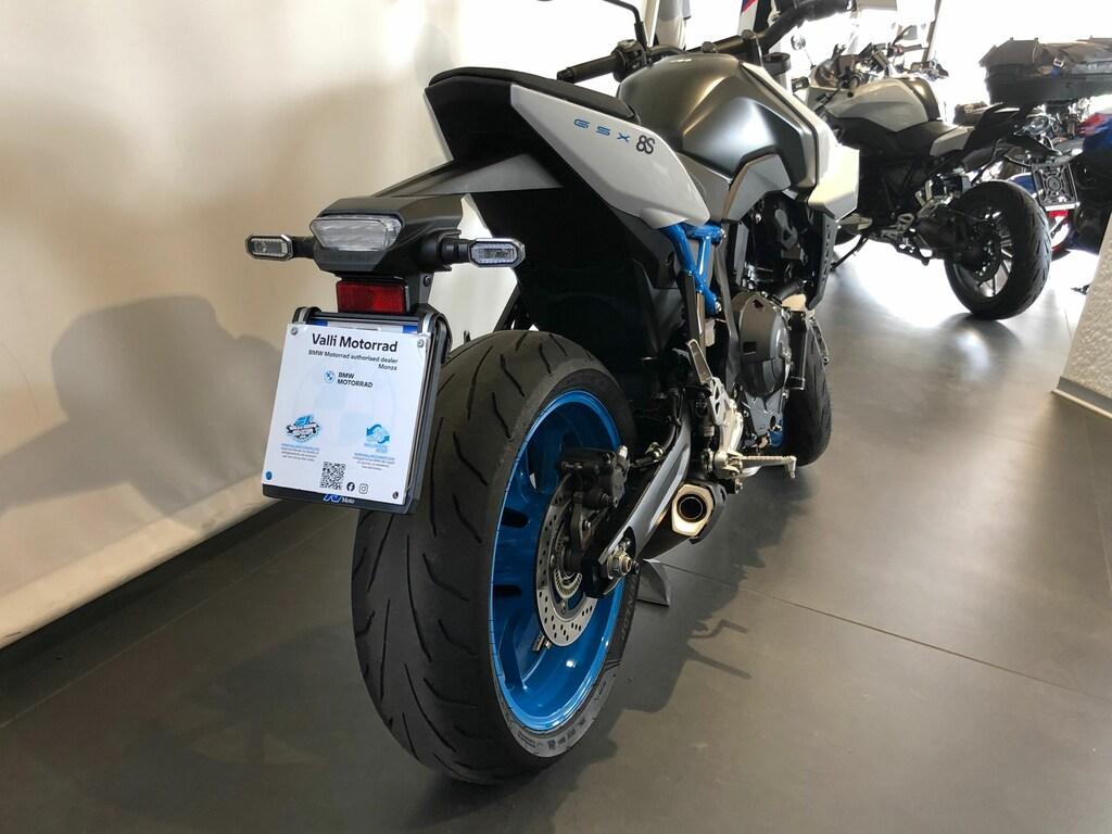 GSX-8S