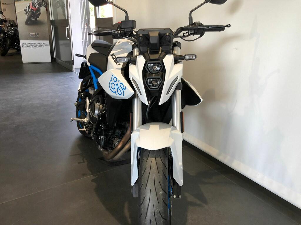 GSX-8S