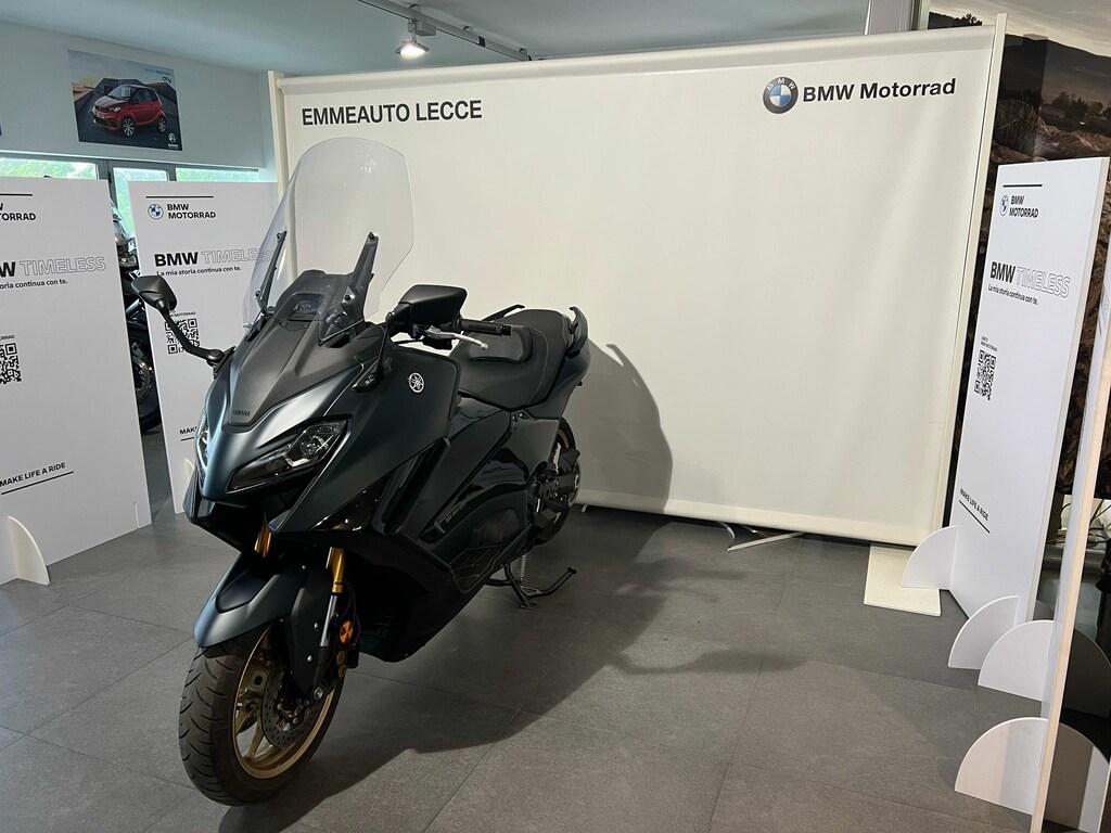 T-MAX 560
