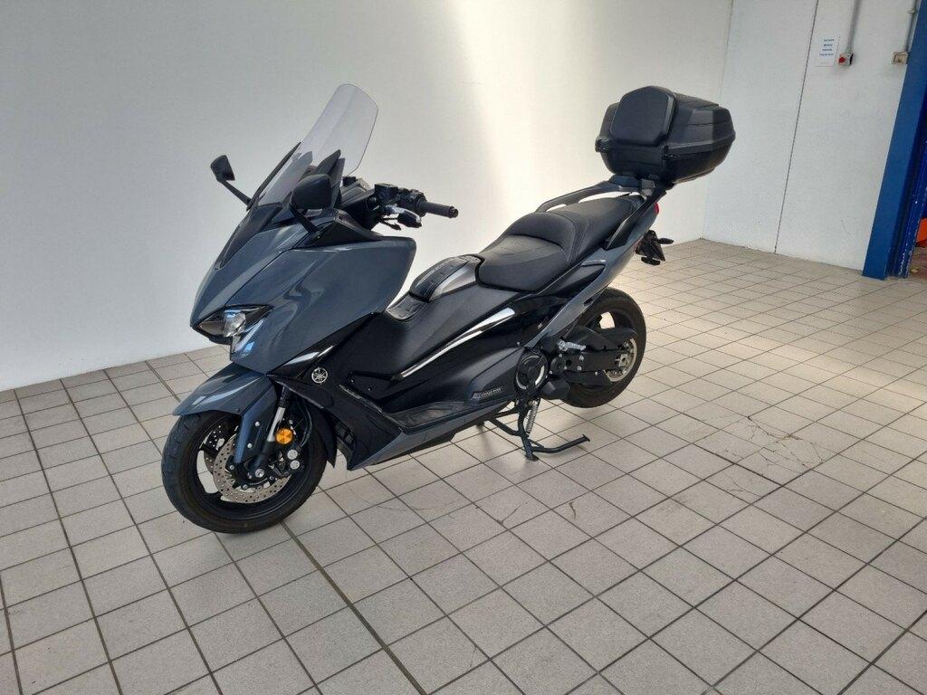 T-MAX 560