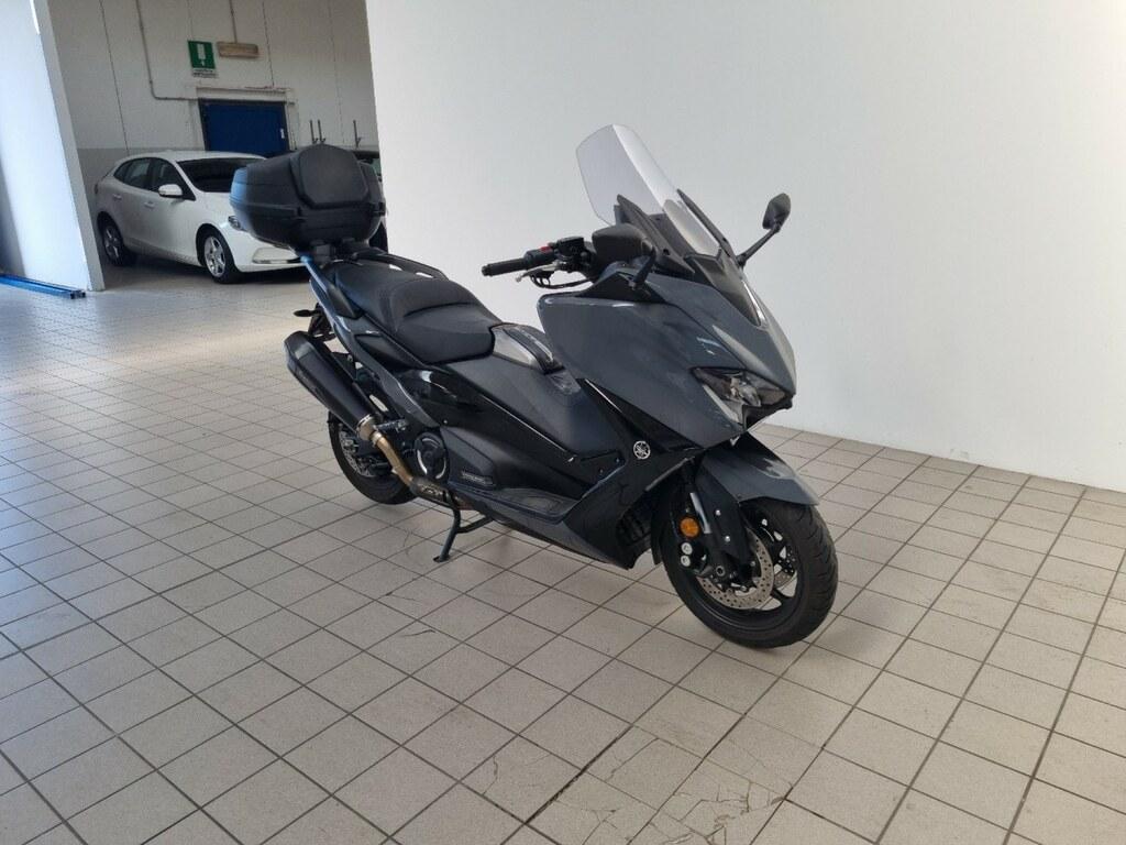 T-MAX 560