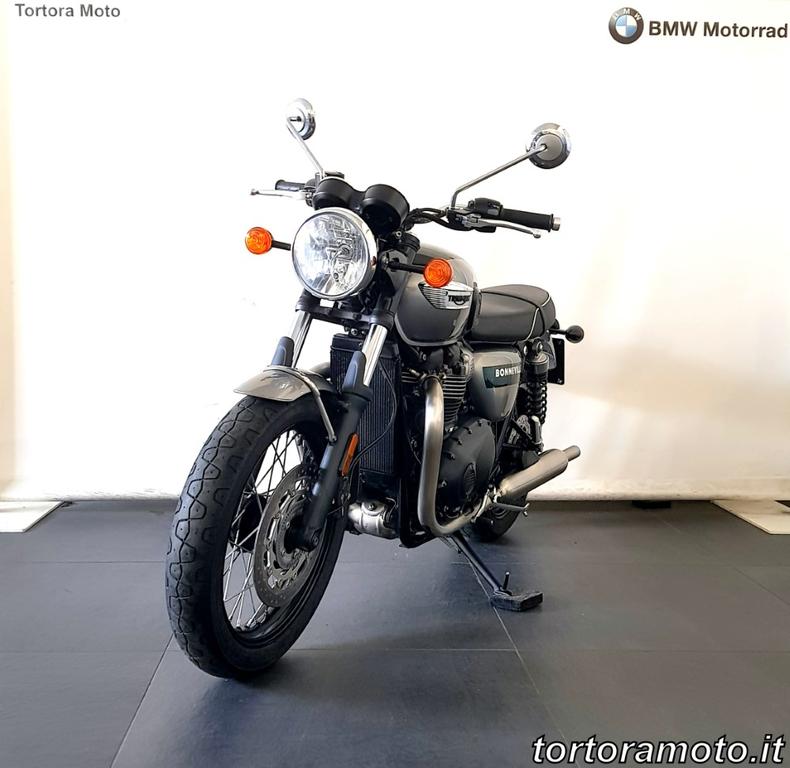 BONNEVILLE 900 T100