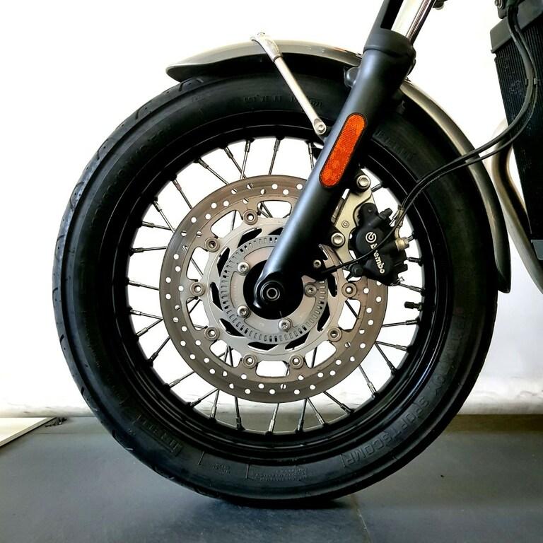 BONNEVILLE 900 T100