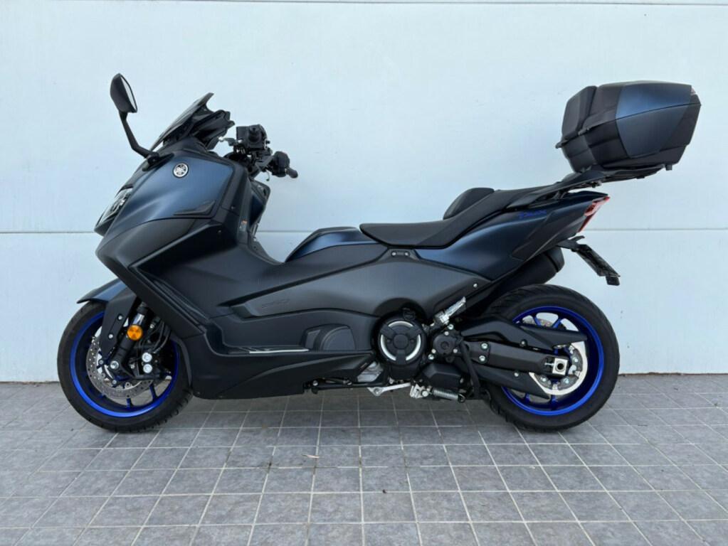 T-MAX 560