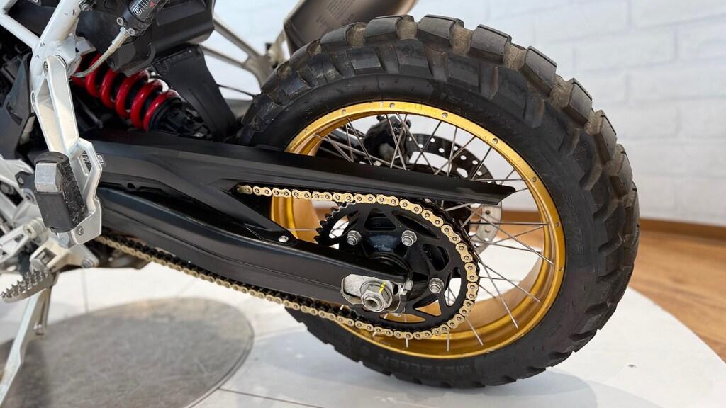 F 900 GS