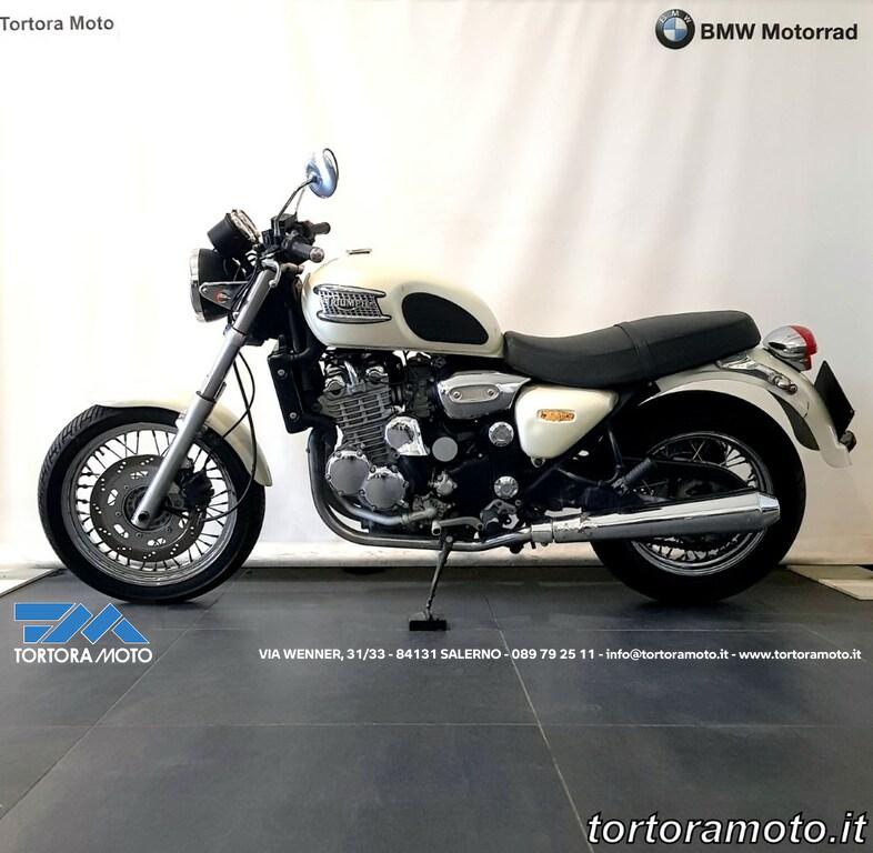 THUNDERBIRD 900
