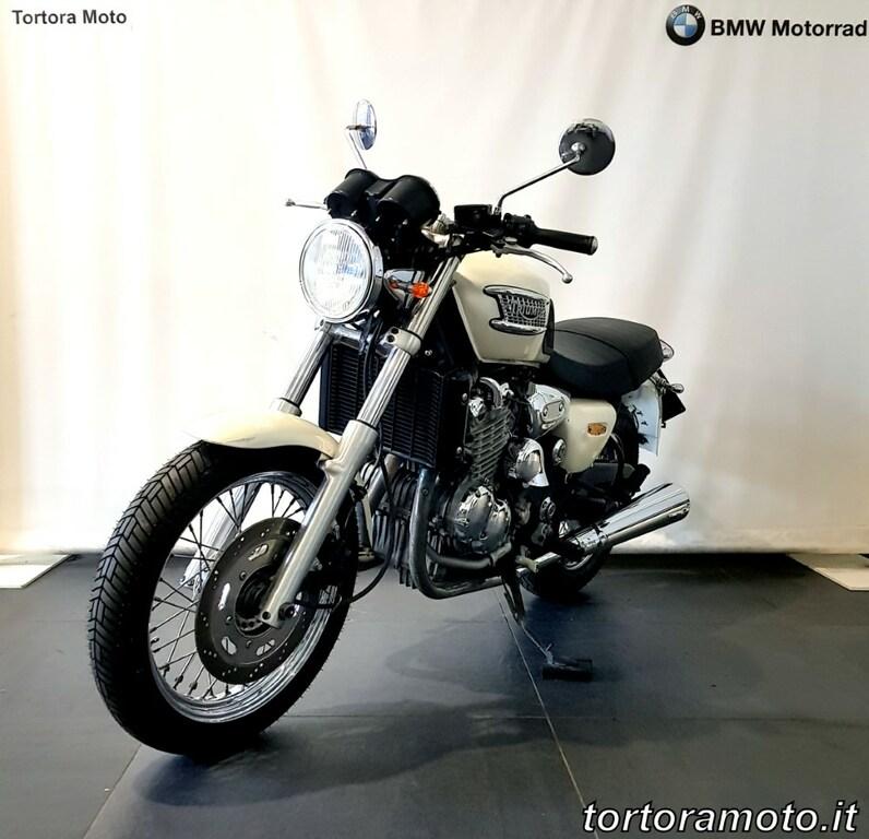 THUNDERBIRD 900