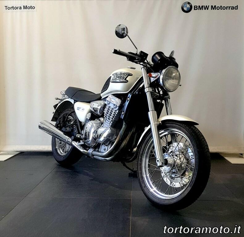 THUNDERBIRD 900