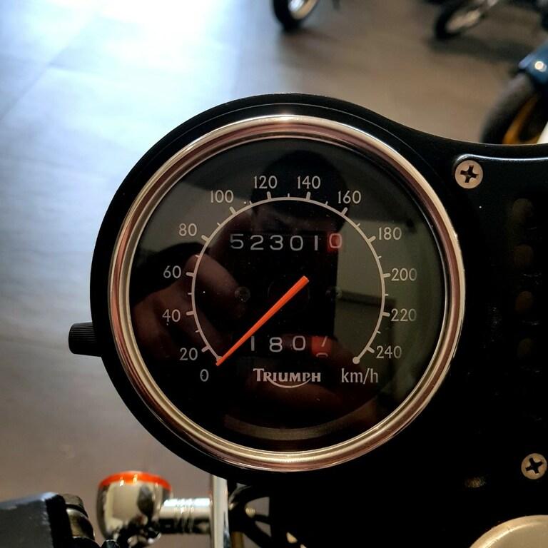 THUNDERBIRD 900