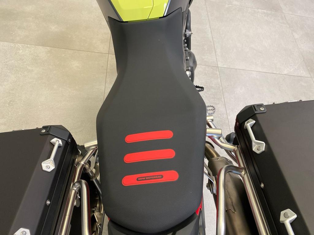 F 900 GS