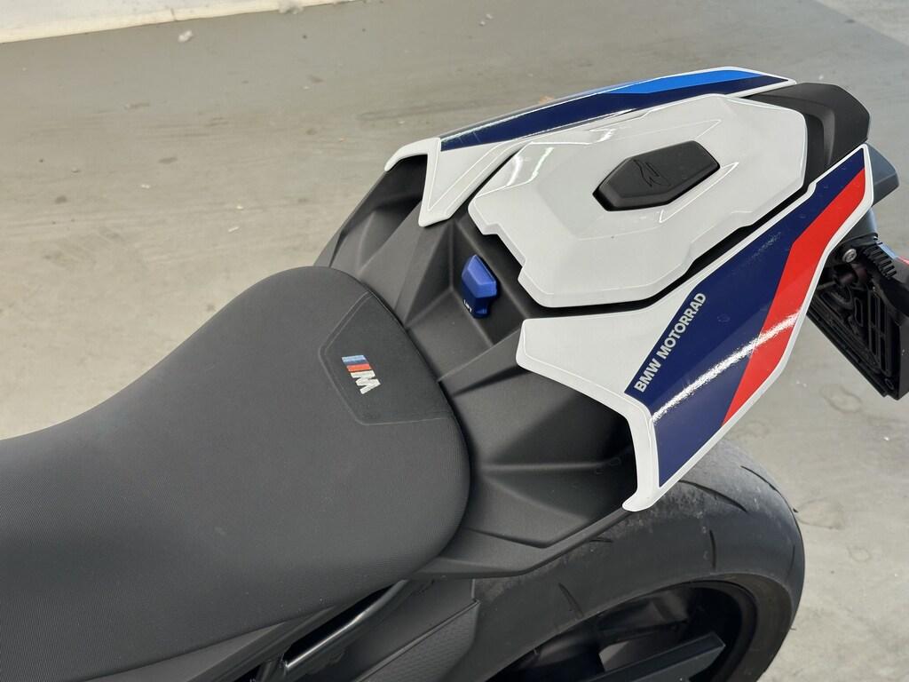 M 1000 R