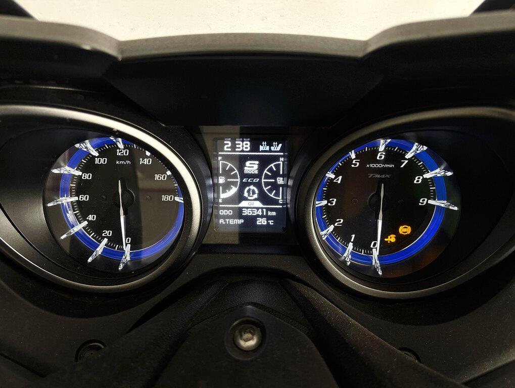 T-MAX 560