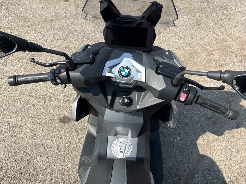 C 400 X