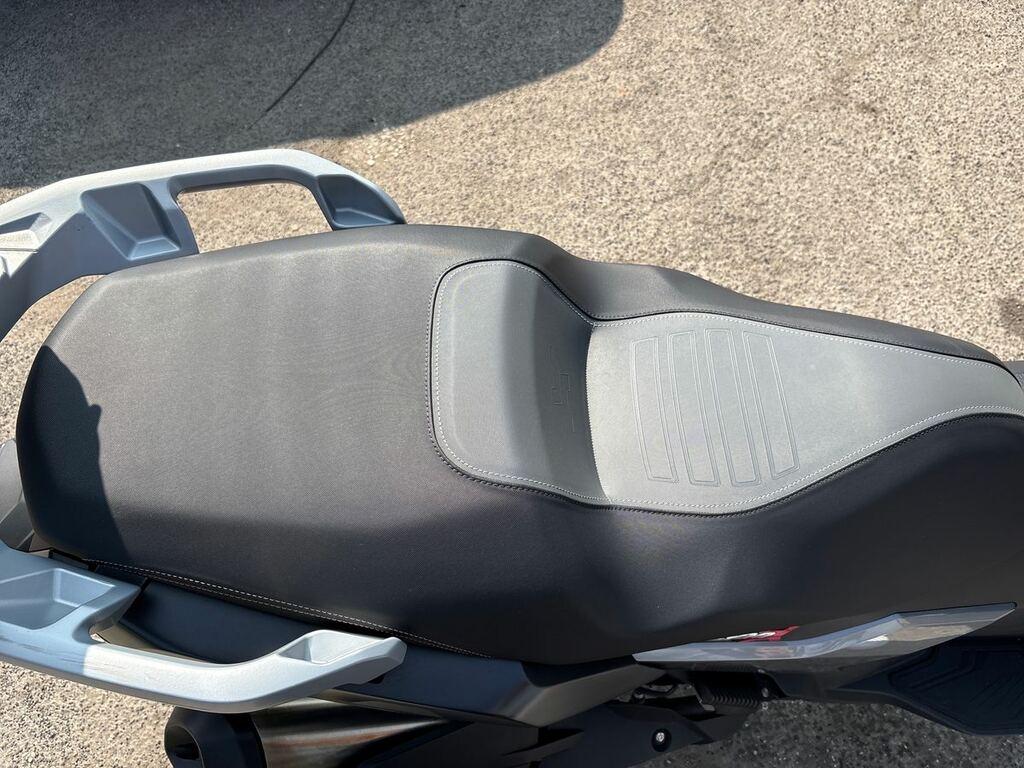 C 400 X