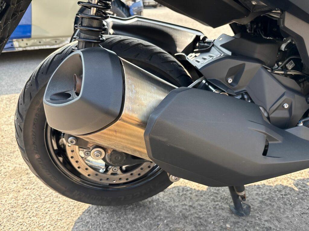 C 400 X