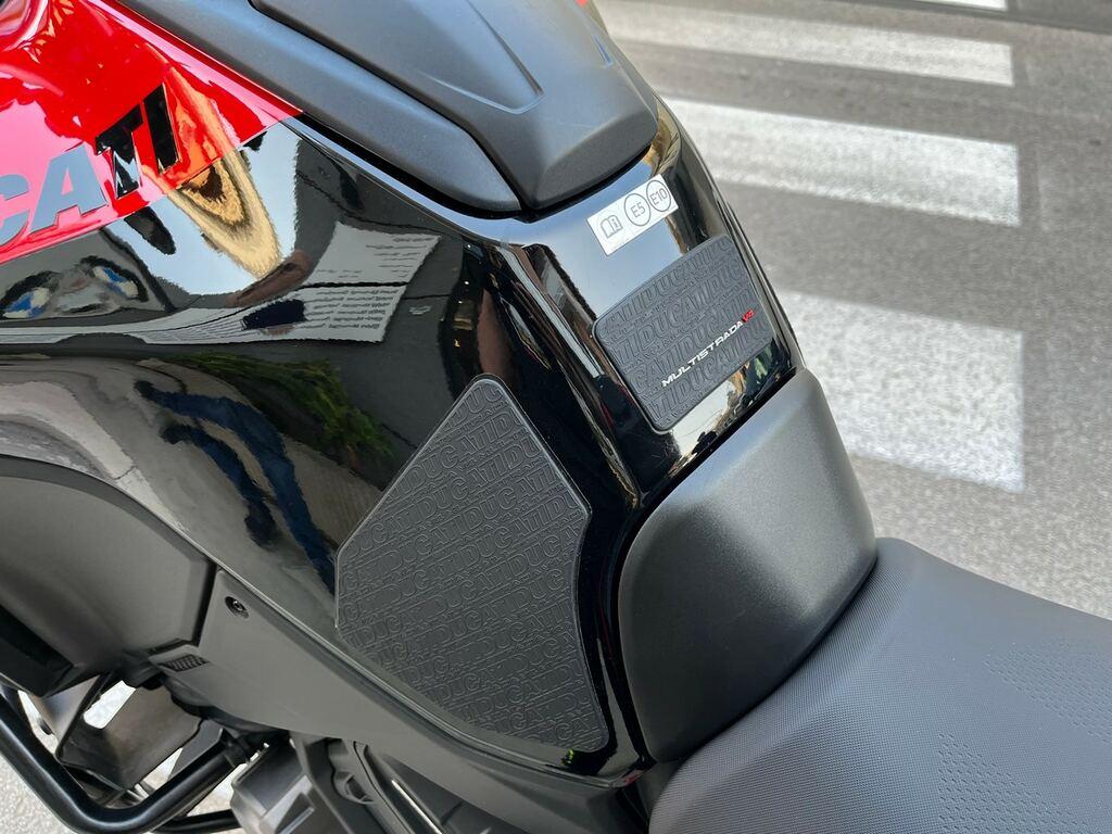MULTISTRADA V4
