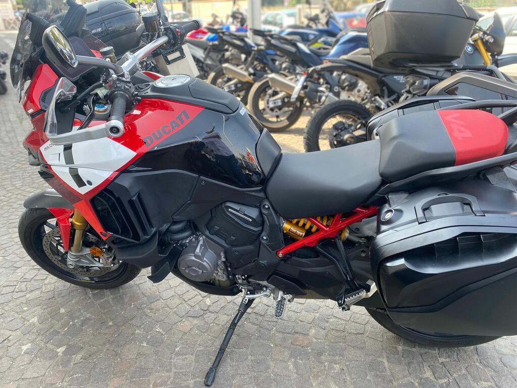 MULTISTRADA V4