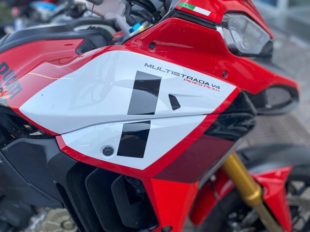 MULTISTRADA V4