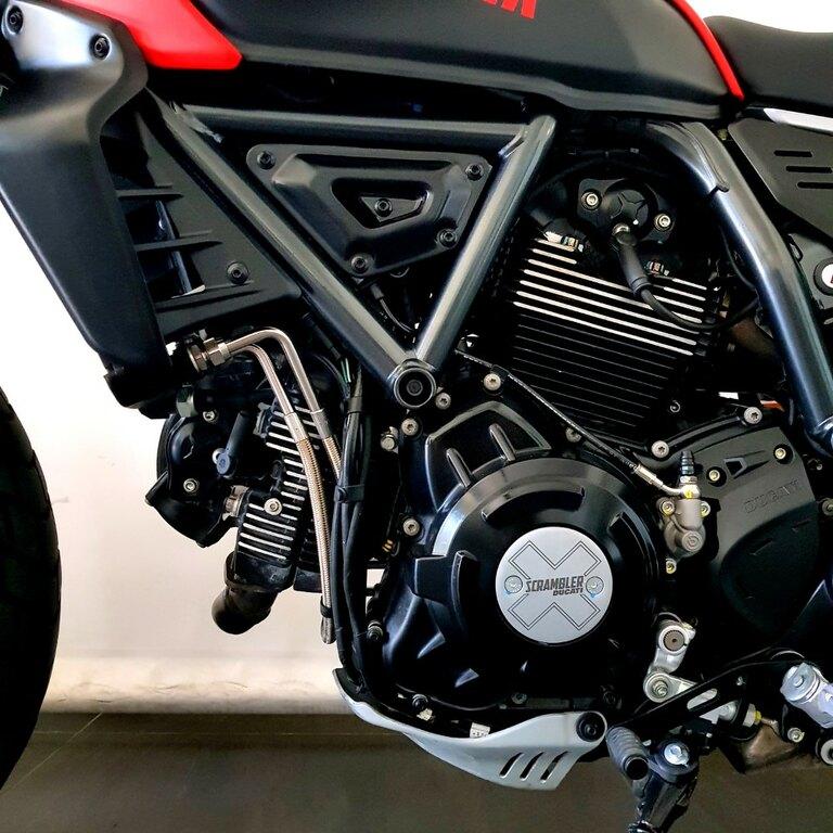 SCRAMBLER 800