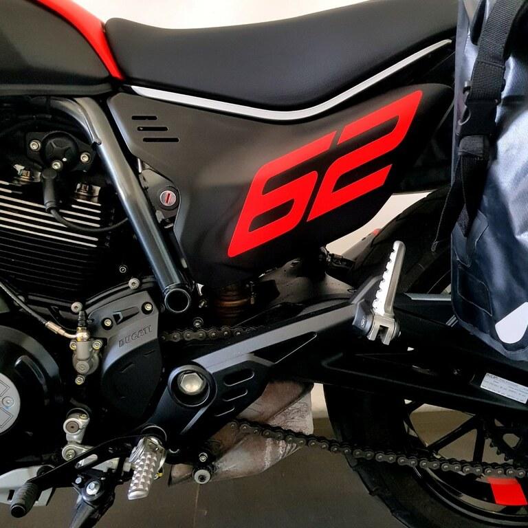 SCRAMBLER 800