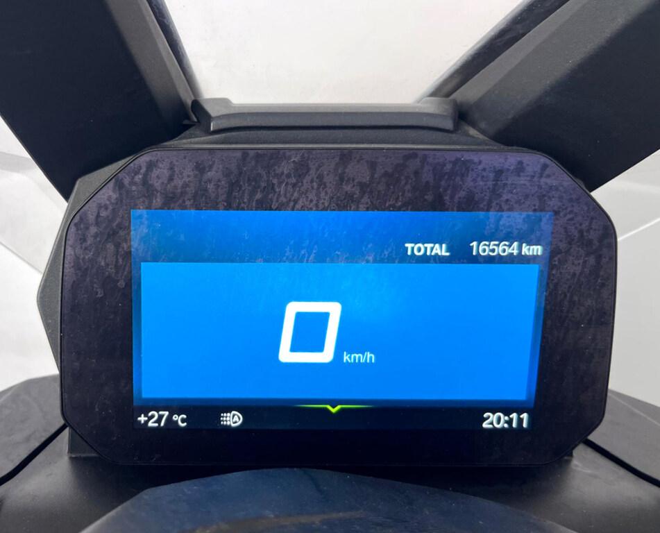C 400 X