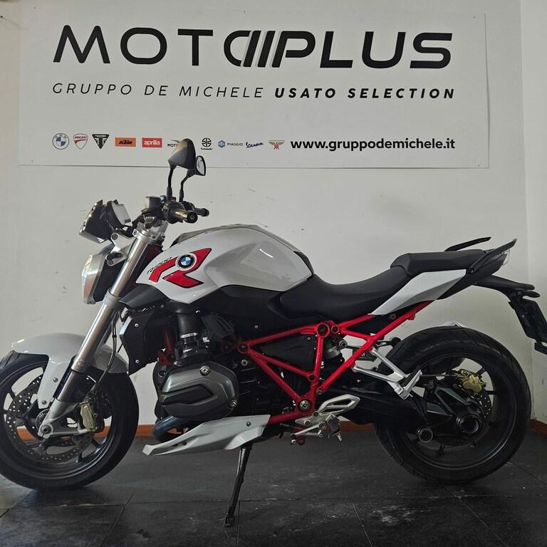 R 1200 R