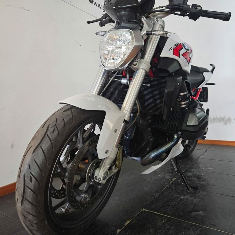 R 1200 R
