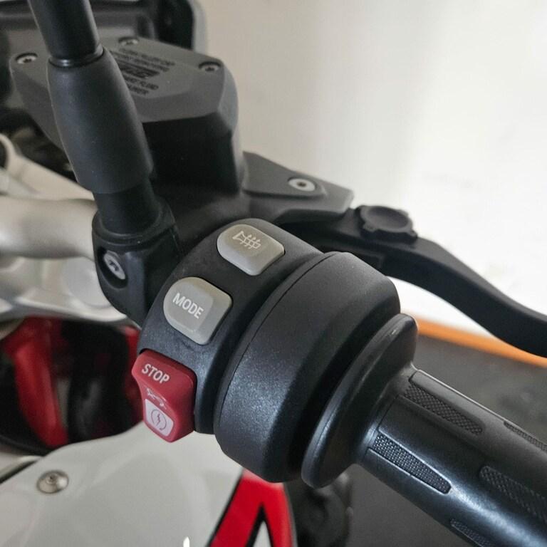 R 1200 R