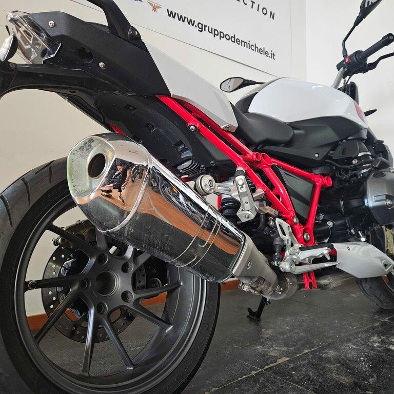 R 1200 R