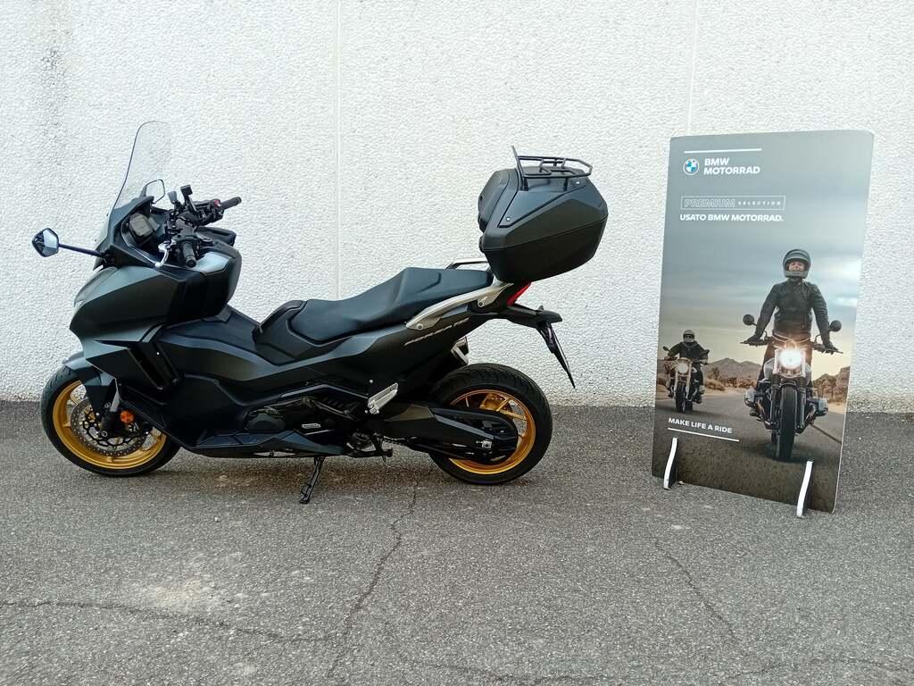 FORZA 750