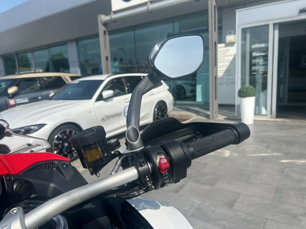 MULTISTRADA V4