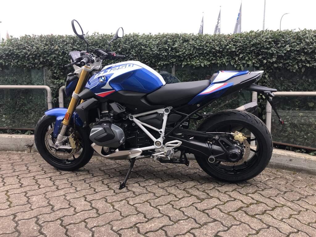 R 1250 R
