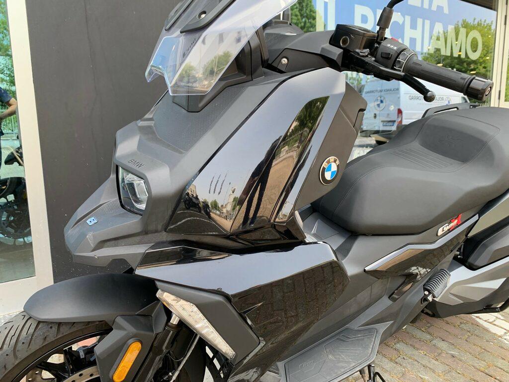 C 400 X