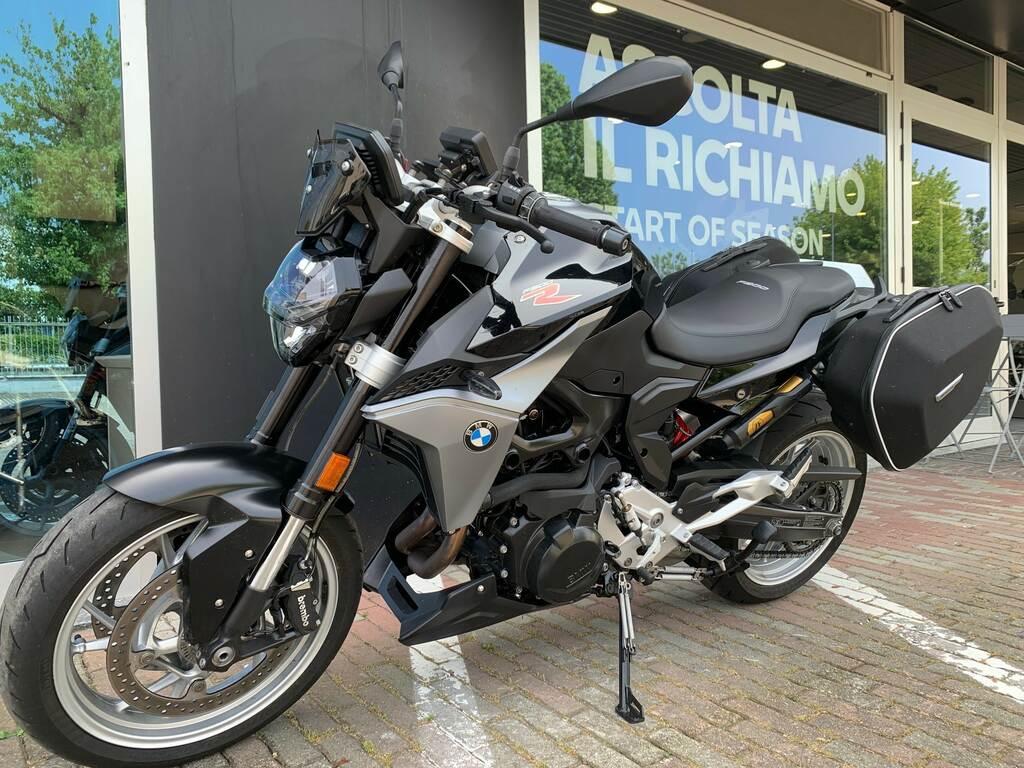 F 900 R