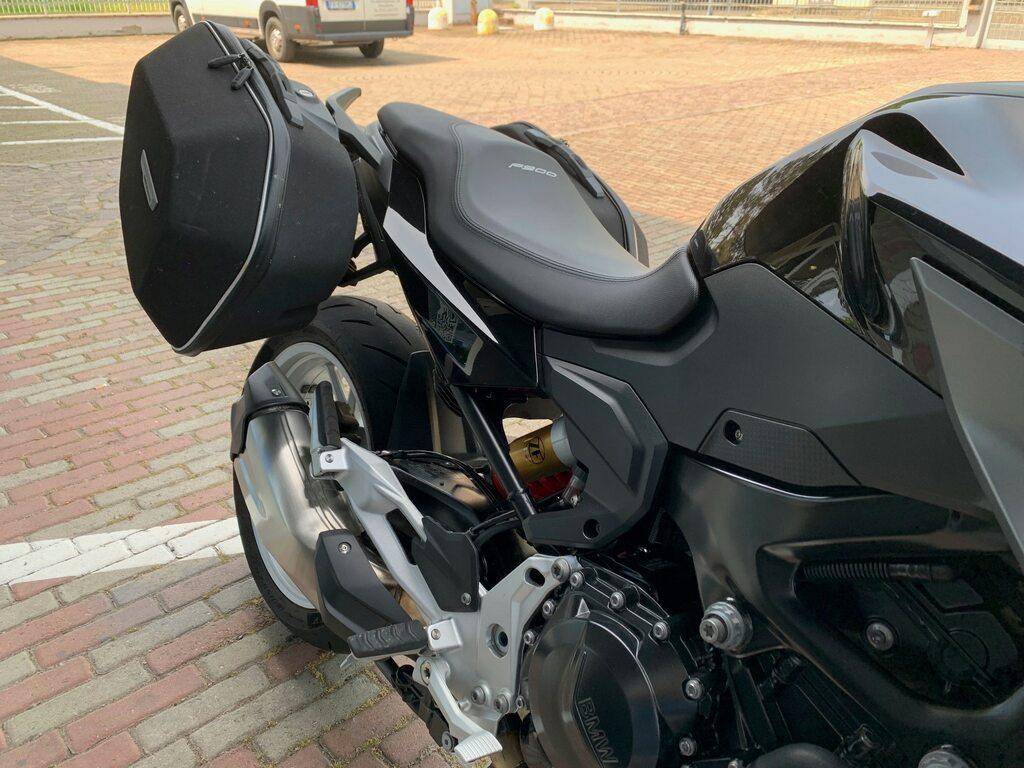 F 900 R