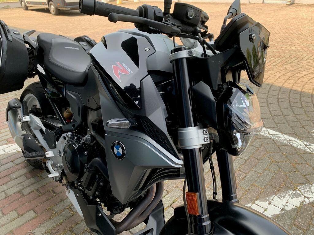 F 900 R
