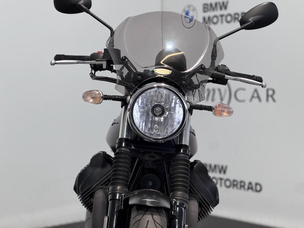 V7 III 750