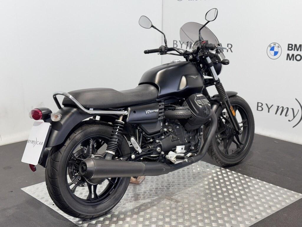 V7 III 750