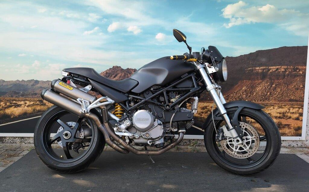 MONSTER 800