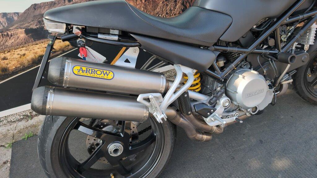MONSTER 800