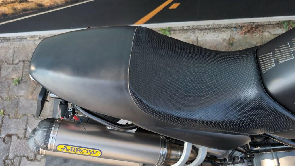 MONSTER 800