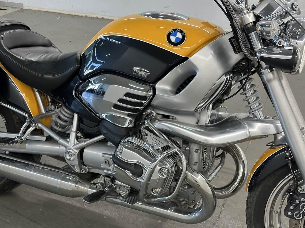 R 1200 C